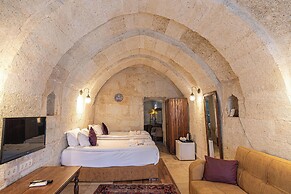 Elegance Cave Suites