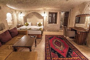 Elegance Cave Suites