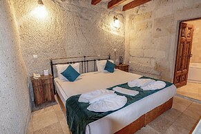Elegance Cave Suites
