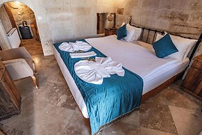 Elegance Cave Suites