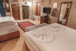 Elegance Cave Suites