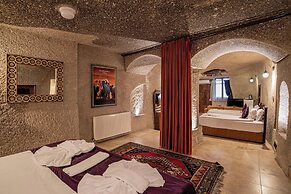 Elegance Cave Suites