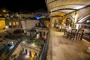 Elegance Cave Suites