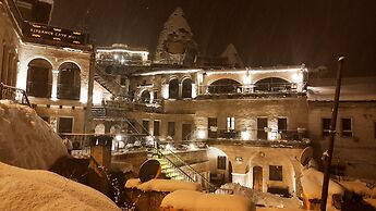 Elegance Cave Suites