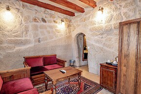 Elegance Cave Suites