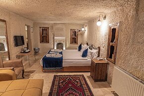 Elegance Cave Suites