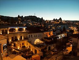 Elegance Cave Suites