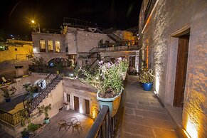 Elegance Cave Suites