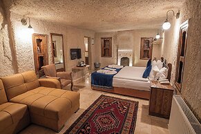 Elegance Cave Suites