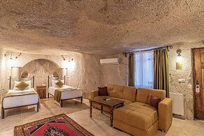 Elegance Cave Suites