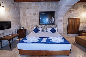 Elegance Cave Suites