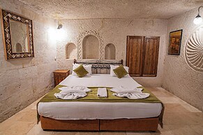 Elegance Cave Suites