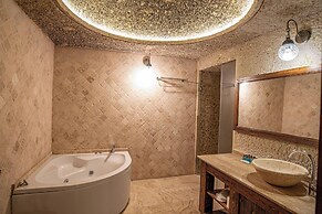 Elegance Cave Suites