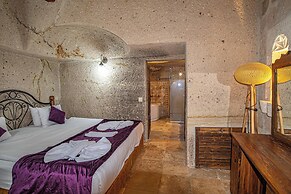 Elegance Cave Suites