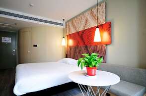 Ibis Lanzhou Train Station