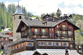 The Alpina Lodge