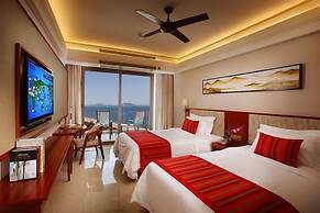 Sanya Seacube Holiday Hotel