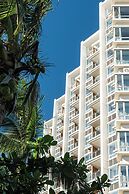 Sanya Seacube Holiday Hotel
