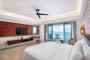 Sanya Seacube Holiday Hotel