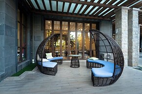 Sanya Seacube Holiday Hotel