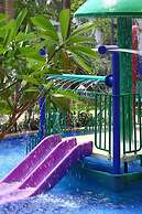 Sanya Seacube Holiday Hotel