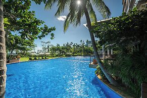 Sanya Seacube Holiday Hotel