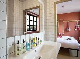 Mob Hotel Paris les Puces