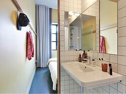 Mob Hotel Paris les Puces
