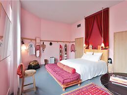 Mob Hotel Paris les Puces