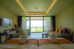 Maikhao Palm Beach Resort