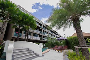 Maikhao Palm Beach Resort