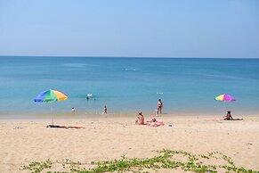 Maikhao Palm Beach Resort