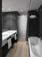 Hotel Cienbalcones