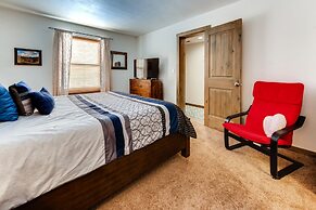 Mountainside Condominiums by CRMR