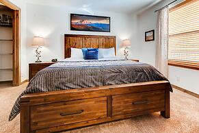 Mountainside Condominiums by CRMR