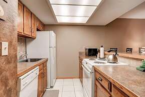 Mountainside Condominiums by CRMR