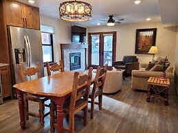 Mountainside Condominiums by CRMR