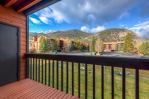 Mountainside Condominiums by CRMR