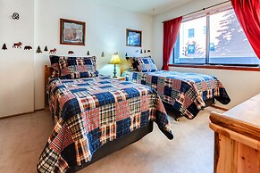 Mountainside Condominiums by CRMR