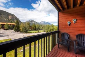 Mountainside Condominiums by CRMR