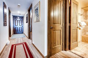 Mountainside Condominiums by CRMR