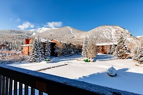 Mountainside Condominiums by CRMR