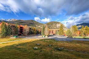 Mountainside Condominiums by CRMR