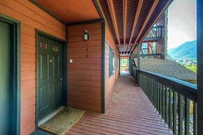 Mountainside Condominiums by CRMR