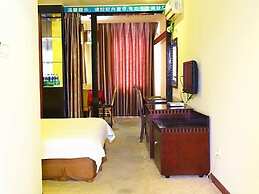 Greentree Inn Suzhou Taicang Baolong Square Express Hotel