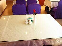 Greentree Inn Suzhou Taicang Baolong Square Express Hotel