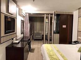 Greentree Inn Suzhou Taicang Baolong Square Express Hotel