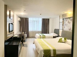 Greentree Inn Suzhou Taicang Baolong Square Express Hotel