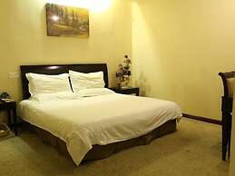 Greentree Inn Suzhou Taicang Baolong Square Express Hotel