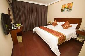 Greentree Inn Suzhou Taicang Baolong Square Express Hotel